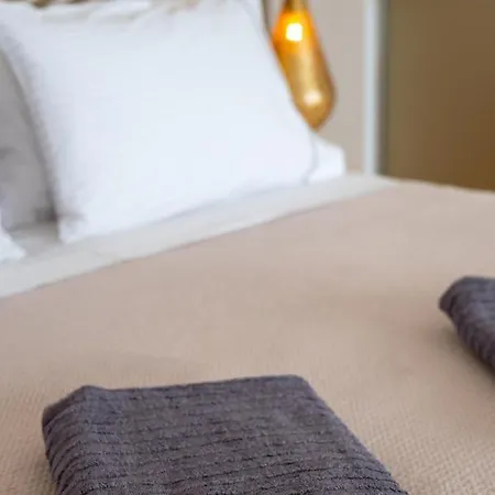 Utopia Suites By Anna Platanou Hotel