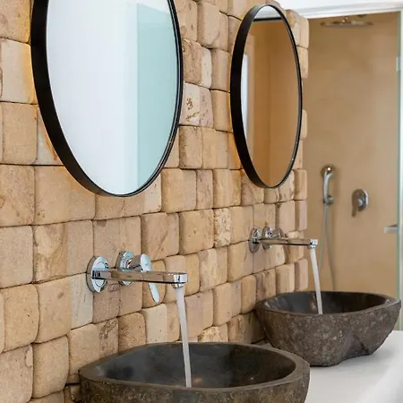 Utopia Suites By Anna Platanou Hotel