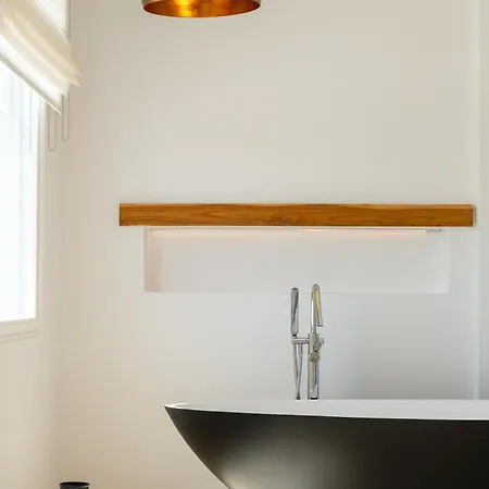 Hotel Utopia Suites By Anna Platanou