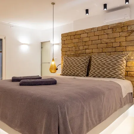 Hotel Utopia Suites By Anna Platanou *