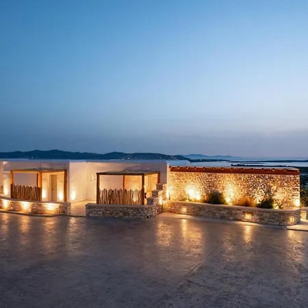 Utopia Suites By Anna Platanou