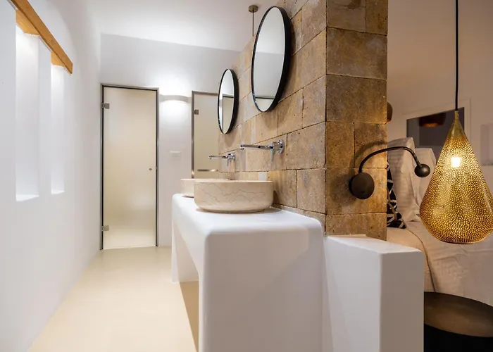 Utopia By Anna Platanou * Ajía Iríni Páru