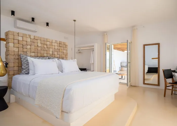 Utopia By Anna Platanou